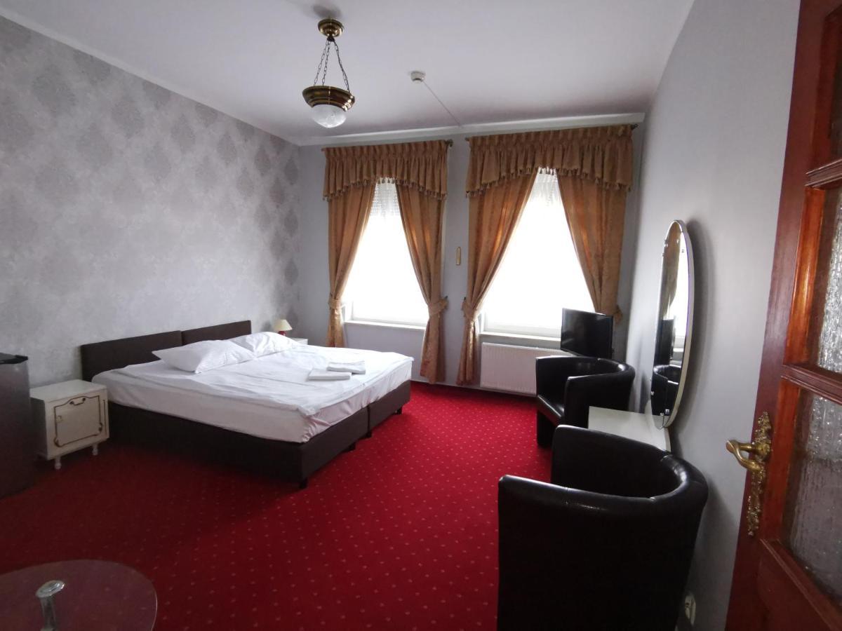 Hotel Nad Rzeczka Torun Luaran gambar