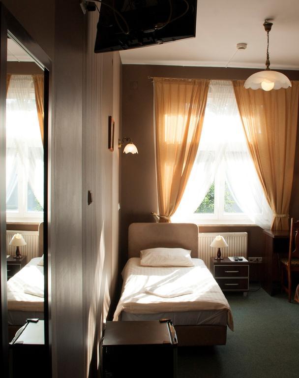 Hotel Nad Rzeczka Torun Bilik gambar